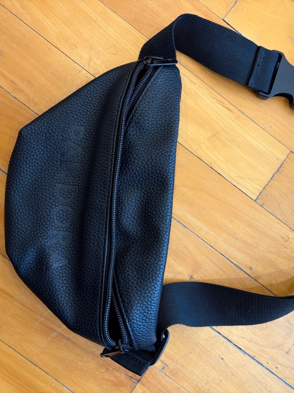 Pandora cross body bag